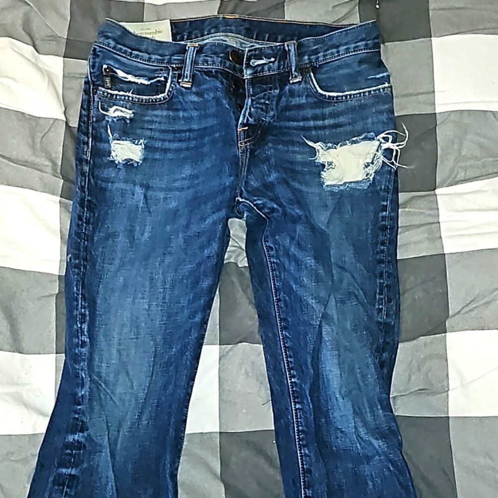 Abercrombie & Fitch Mens Denim Blue Jeans with decoration rips. Size 30W and 32L